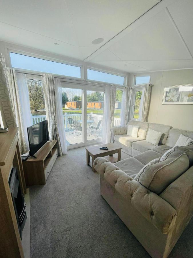 Brians Lodge With Hot Tub Pocklington Dış mekan fotoğraf