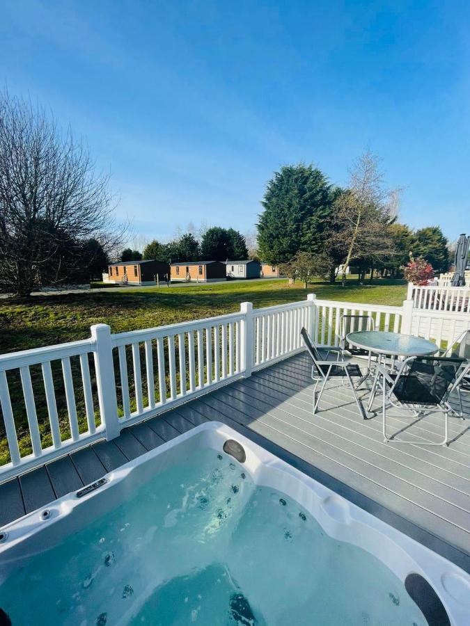 Brians Lodge With Hot Tub Pocklington Dış mekan fotoğraf